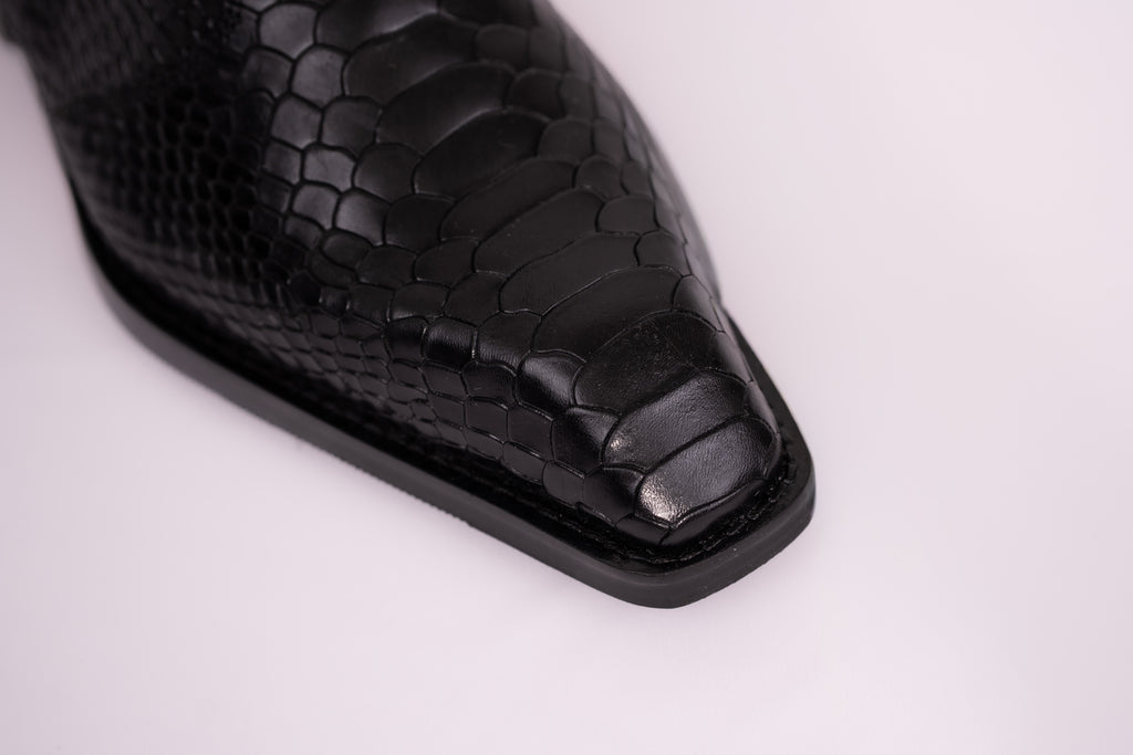 Onyx Mamba Boots