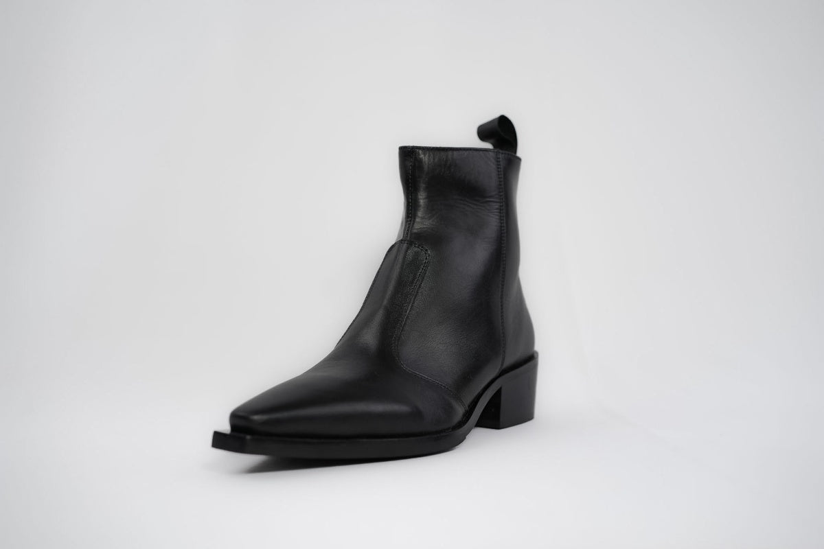 Onyx Calfskin texas boots
