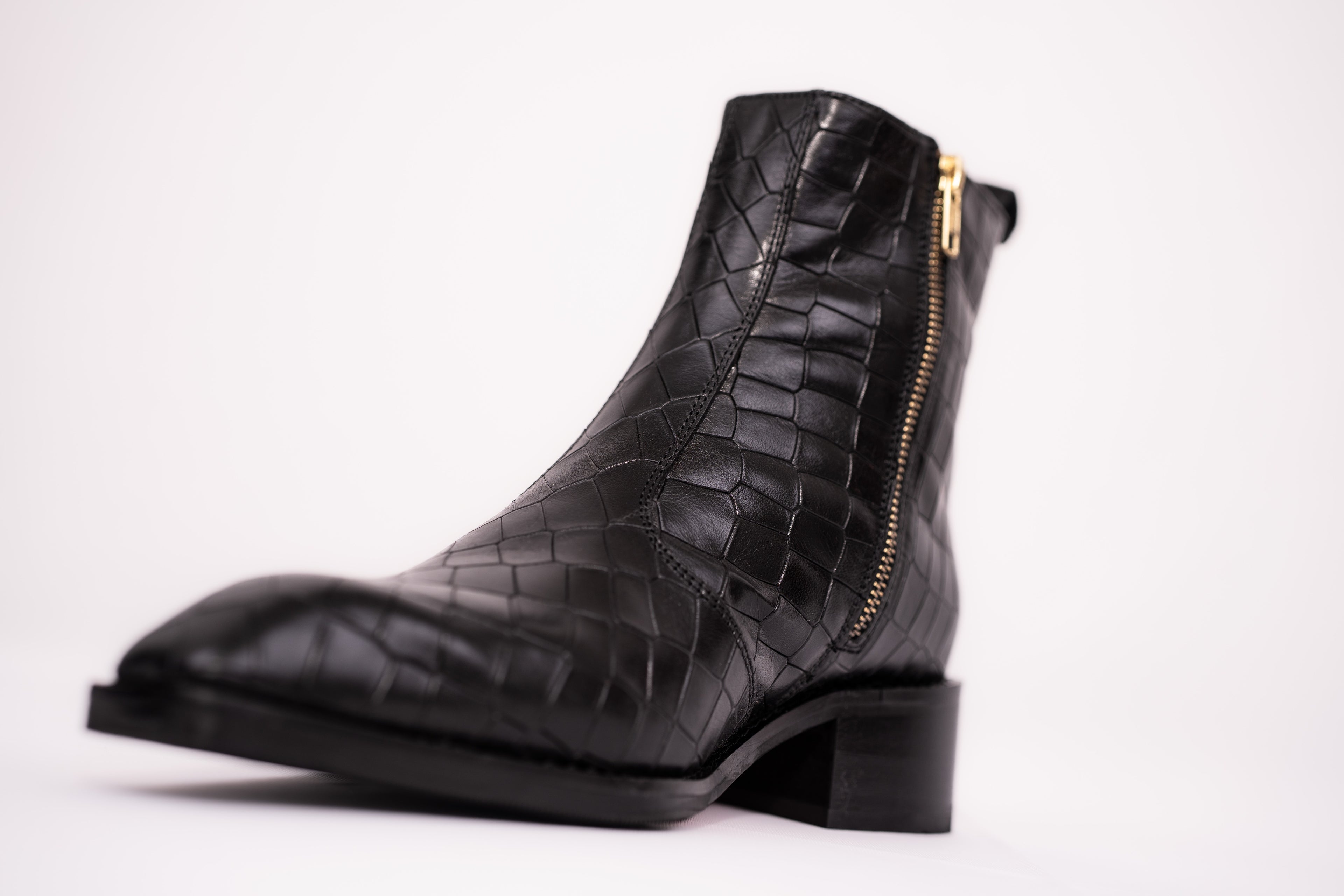 Onyx Caiman Boots