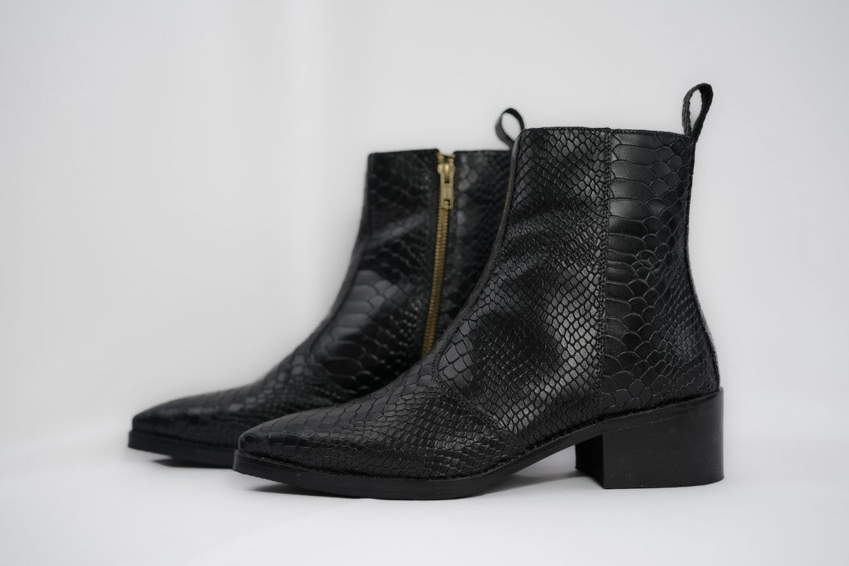 Onyx Mamba boots