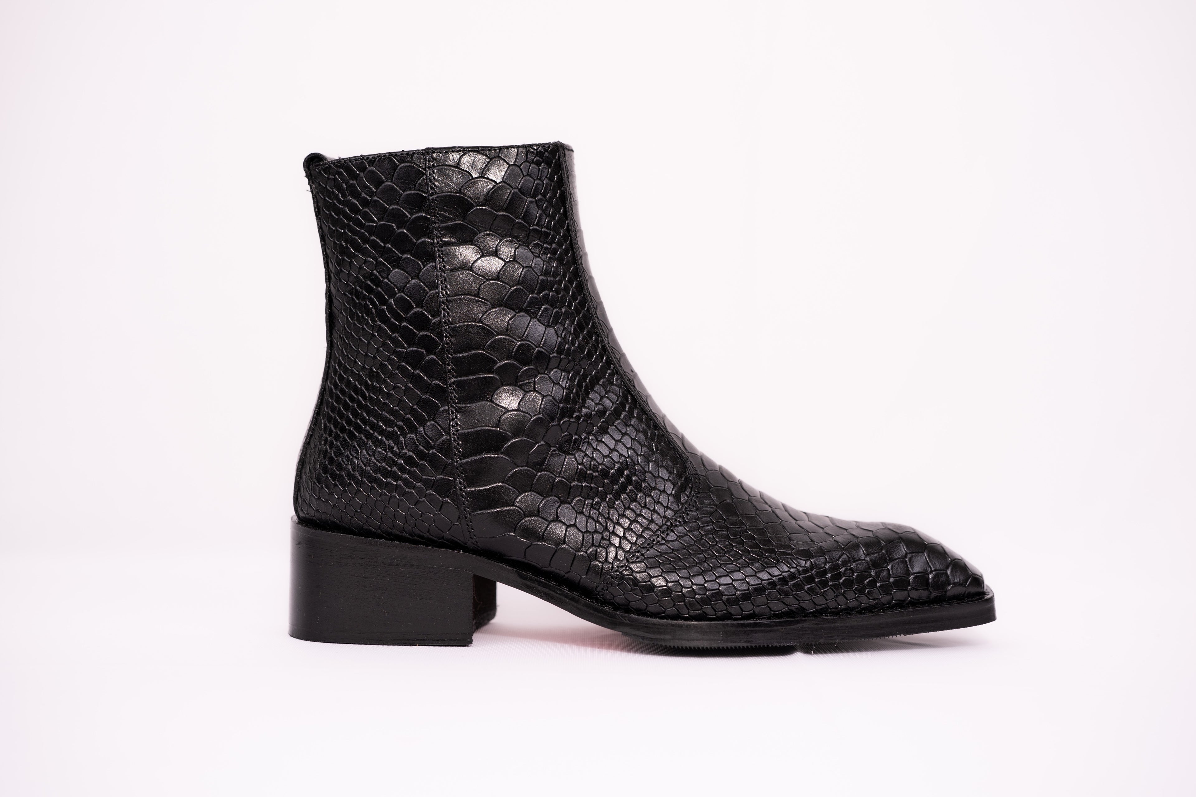 Onyx Mamba Boots