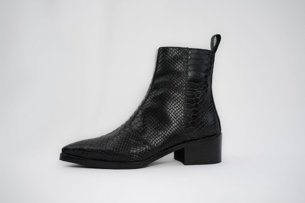 Onyx Mamba boots