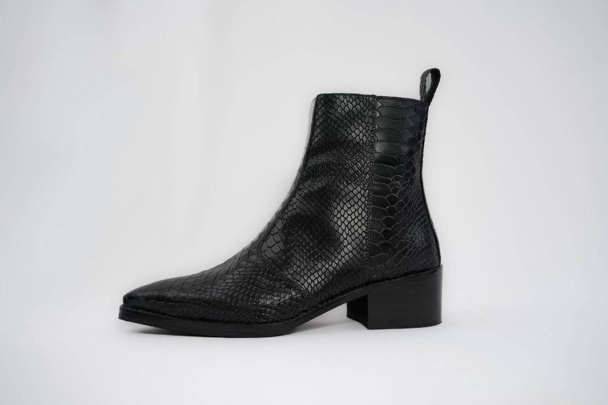 Onyx Mamba boots