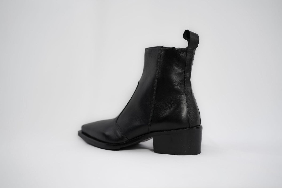 Onyx Calfskin texas boots