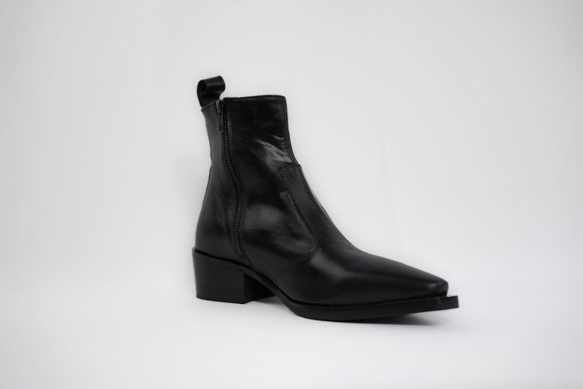 Onyx Calfskin texas boots