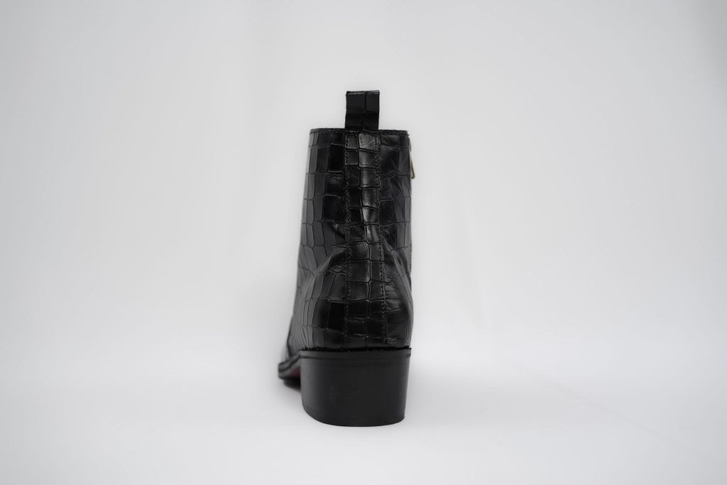 Onyx Caiman flat boots