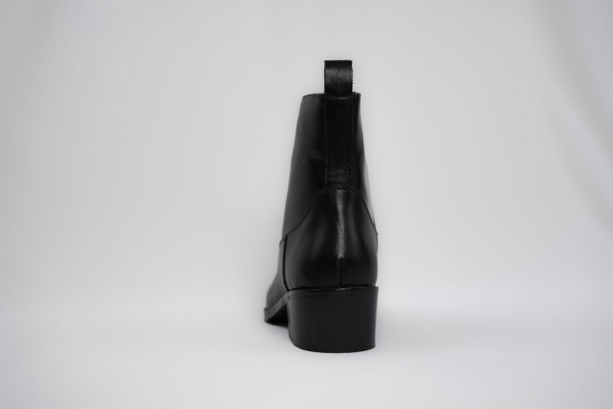 Onyx Calfskin boots