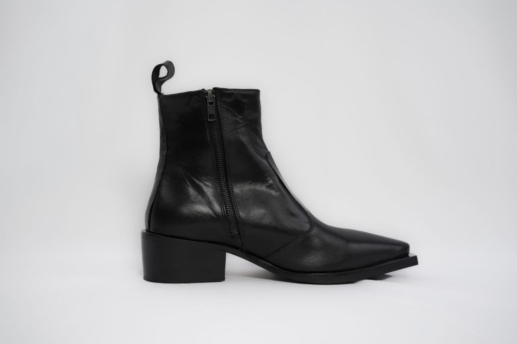 Onyx Calfskin texas boots