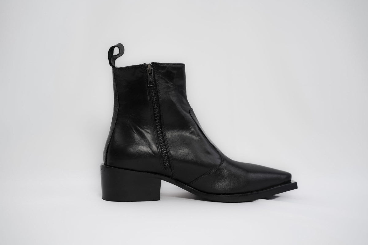 Onyx Calfskin texas boots